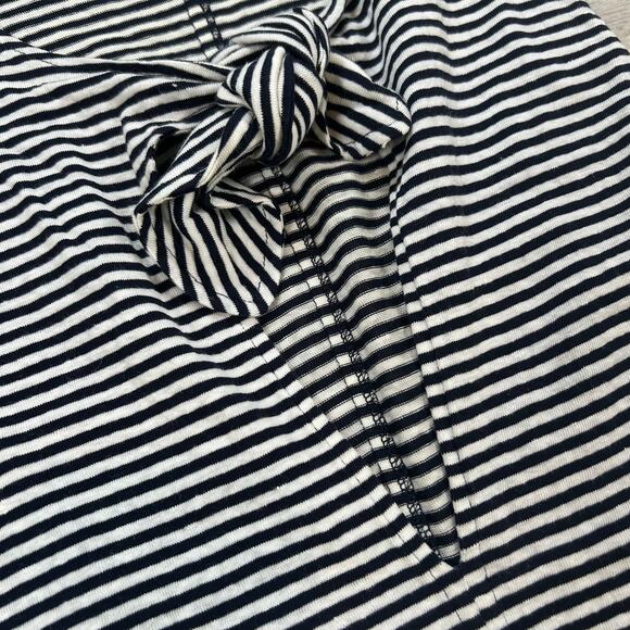 Giorgio Armani Black White Stripe Sleeveless Bow Top 36 Made in Italy Minimalist - Picture 2 of 5